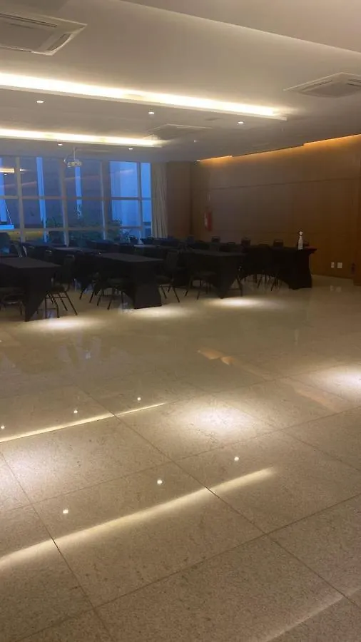 Tryp By Wyndham Brasilia Nacoes Hotel