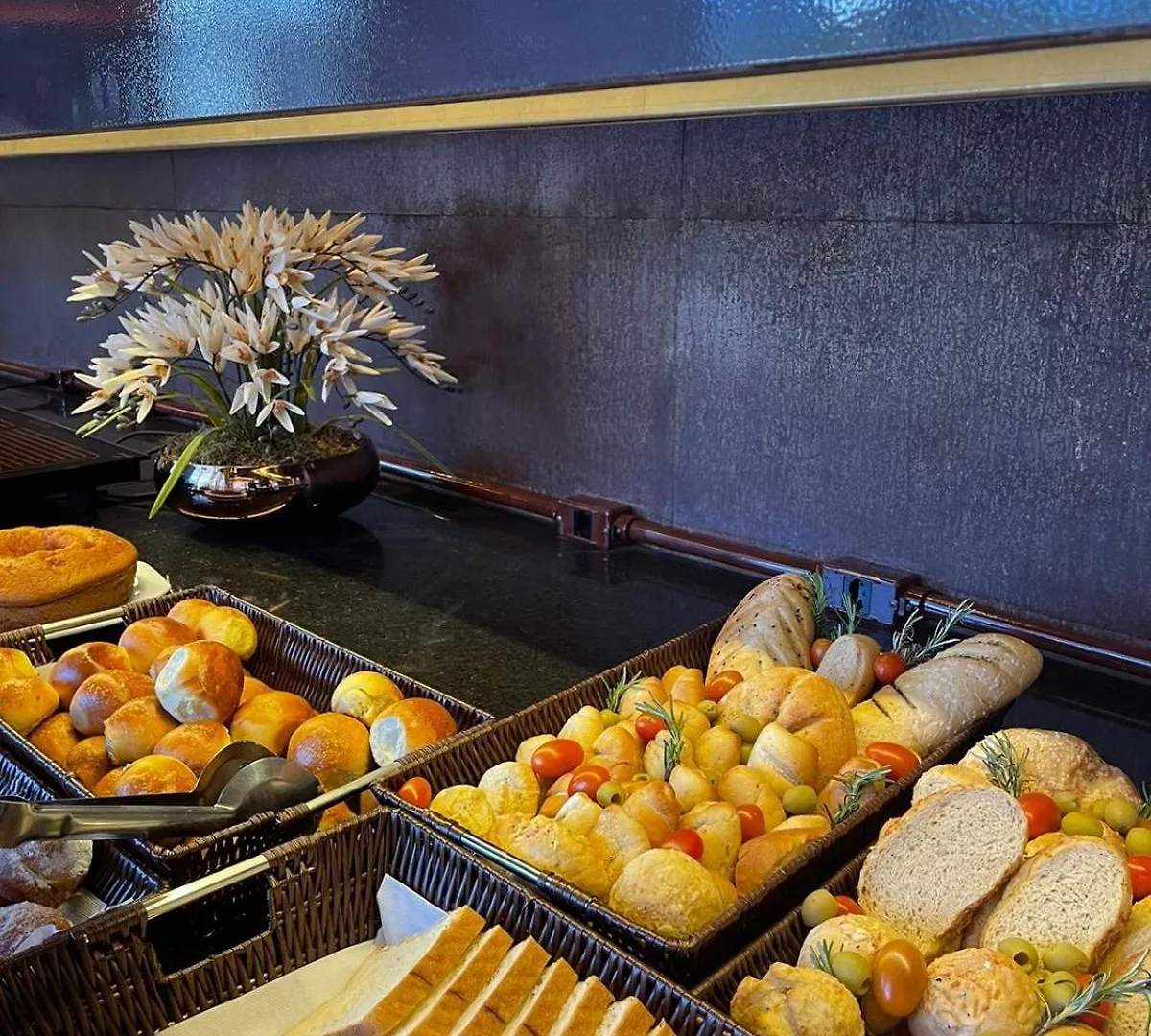 Tryp By Wyndham Brasilia Nacoes Hotel