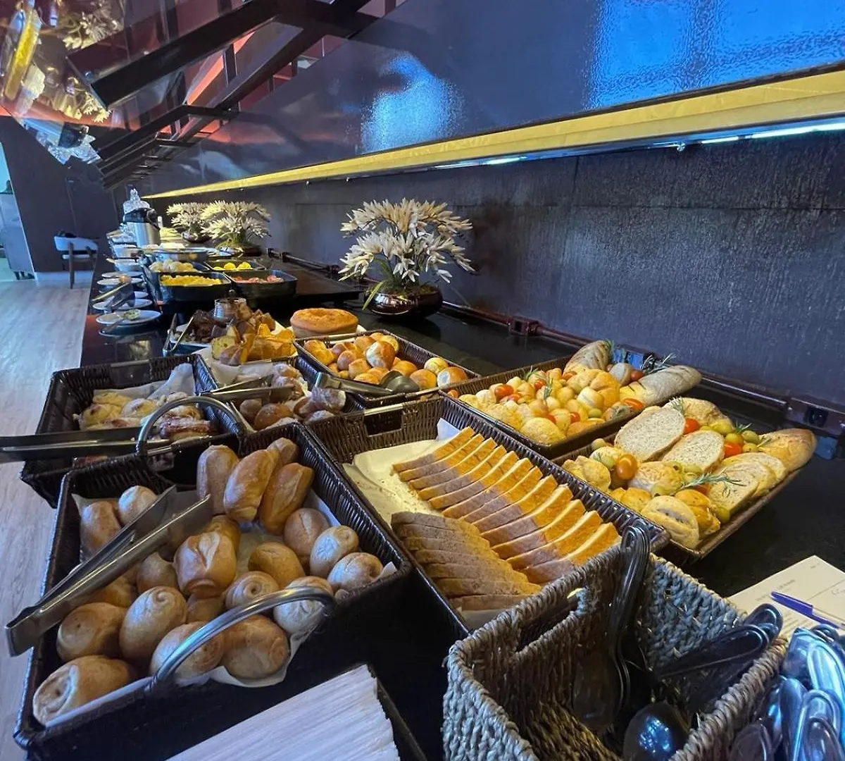 ****  Hotel Tryp By Wyndham Brasilia Nacoes Brasil
